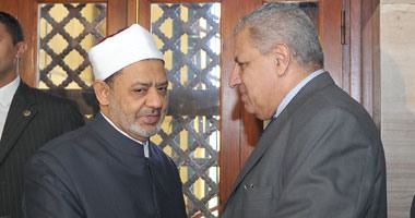 محلب يلتقي شيخ الأزهر لبحث مستجدات الأوضاع الداخلية