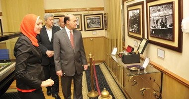 بالصور.. تاريخ قناة السويس منذ بداية الحفر وحتى الآن فى معرض بالهيئة