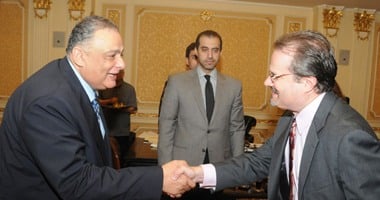 وزير العدالة الانتقالية يلتقى القائم بأعمال السفير الأمريكى