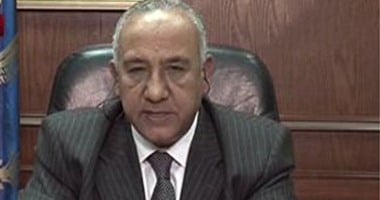 "الداخلية": تشكيل فريق بحث لتحديد هوية صاحب صورة حمل السلاح بطلعت حرب