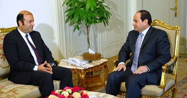 وزير التموين للسيسى: المجمعات الاستهلاكية حققت أرباحا للمرة الأولى فى 2015