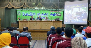 وزير التخطيط: 4 ملايين موظف من "قوة العمل" فى مصر لا يعملون