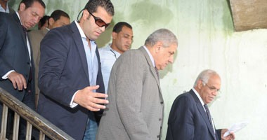 محلب يتفقد المحال المحترقة بمنطقة الراعى الصالح بشبرا