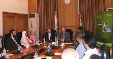 بعد طرح "اتحاد الصناعات المصرية" لقانون الاستثمار.. "نواب" يتحفظون على حق الأجانب فى تملك الأراضى.. اقتصادية البرلمان: نرفض العمالة الأجنبية.. برلمانى: إعفاء المستثمرين فى الصعيد وسيناء من الضرائب