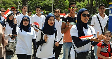 عروض للتنورة والمزمار البلدى فى احتفالات جامعة عين شمس بقناة السويس
