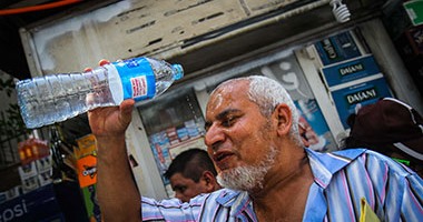 طرائف وغرائب المصريين  لمواجهة ارتفاع درجات الحرارة