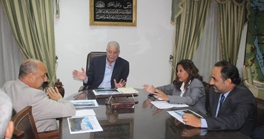 محافظ جنوب سيناء يناقش دعم المراكز المجتمعية لخدمة المواطنين 