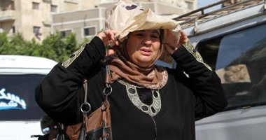 الطقس الحار يواصل حصد أرواح المواطنين .. الصحة تعلن ارتفاع الوفيات إلى 76 حالة.. ووفاة 3 سيدات بأسوان.. وأسيوط وسوهاج تسجل 12 حالة.. وتحذيرات للمرضى وكبار السن.. والزراعة تعلن وفاة "إنسان الغاب" 