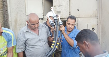محافظ السويس يتابع إصلاح محول كهرباء منطقة الورش القديمة بالأربعين
