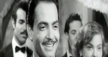 بالصور.. فى ذكرى وفاة "فتى الشاشة الأول" كمال الشناوى.. عمل مدرسا للرسم فى بداياته.. تنبأ له زكى طليمات بمستقبل باهر..ابتكر أساليب مثيرة ليتعرف بالمخرجين..قدم ما يقرب من 270 فيلما..و"ظاظا" آخر أعماله