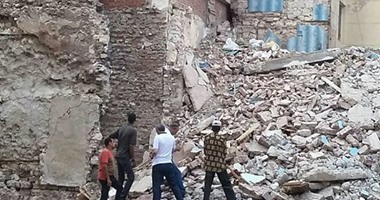 "الحماية المدنية" تدفع بـ8 سيارات إطفاء لمنطقة عقار الساحل المنهار