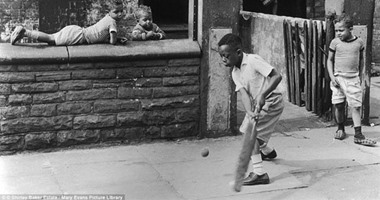 صور قديمة لا تصدق لشوارع مانشستر عام 1960