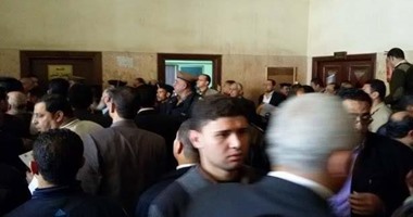 إقبال كثيف على جهاز مدينة العاشر من رمضان لحجز 1007 مقابر   