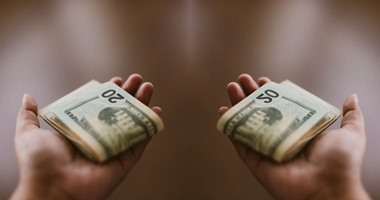 السعادة بالرضا مش بالفلوس.. شوف اللى يسعدك واتمسك بيه