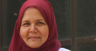 بالصور.. رفعت علم مصر وارتدته فى معرض جينيف للاختراعات 2015.. أمينة ميعاد: ابتكرت تركيبة لعلاج مشاكل الشعر بعد تجارب 6 سنوات.. بكاء قريبتى ليلة دخلتها كان حافزى للنجاح.. وتناشد "محلب" تبنى اختراعها