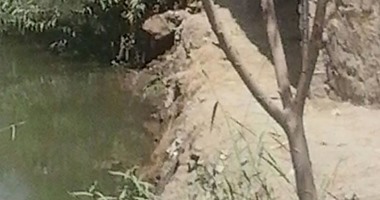 ترعة تهدد 12 منزلا بالانهيار بالطريق العام "القاهرة - بلبيس" الزراعى