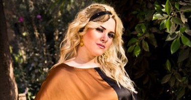 موديلات أنيقة لعباءات الاستقبال.. "الشياكة برة البيت وجوا"