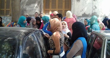 وقفة لطلاب معاهد التمريض الخاصة أمام وزارة الصحة