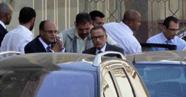 وصول هيئة محاكمة صفوت الشريف ونجليه المحكمة لبدء محاكمتهم بتهمة "الكسب"