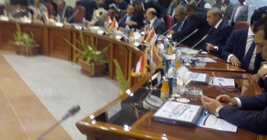 بالصور.. فى مؤتمر الاستثمار بالصعيد فى المنيا.. عادل لبيب: الوجه القبلى مقبل على طفرة اقتصادية.. وزير الاستثمار: 60% من موارد مصر فى الصعيد.. ومحافظ البحر الأحمر: نستهدف الوصول لـ20 مليون سائح