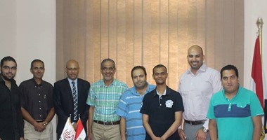 وفد من حزب "مصر القوية" يلتقى أبو العلا ماضى بعد إخلاء سبيله