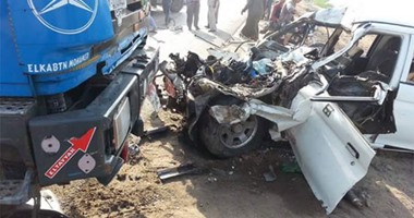 إصابة 10 أشخاص فى حادث تصادم بالبحيرة