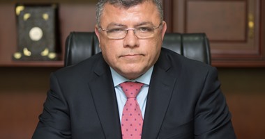وزير الاتصالات يصل مطار القاهرة عائدا من إثيوبيا
