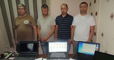 الأفارقة والبلغاريون يسرقون أموال المصريين من البنوك.. عصابات تستولى على بطاقات الائتمان وتستخدمها فى البيع والشراء.. يستخدمون جهاز ناسخ و كاميرات للحصول على بيانات العملاء.. والمبالغ تخطت الملايين