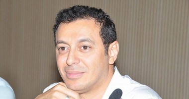 الفنان مصطفى شعبان يغادر القاهرة متجها إلى الإمارات