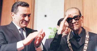 علاقة نجيب محفوظ بزعماء ورؤساء مصر.. رأى "سعد زغلول" مخلص من الاحتلال الإنجليزى.. و"عبد الناصر" ديكتاتوريته غلبت إنجازاته الكثيرة.. والسادات حقق النصر والسلام معا والانفتاح كان من سلبياته 