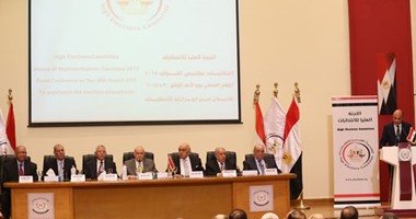 رئيس اللجنة العليا للانتخابات يعلن أعضاء اللجنة