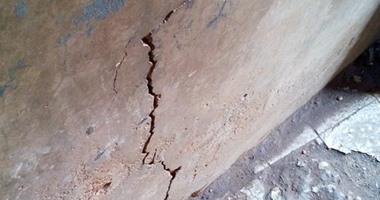 "صحافة المواطن": شروخ وتشققات فى حوائط مكتب بريد ساحل طهطا بسوهاج