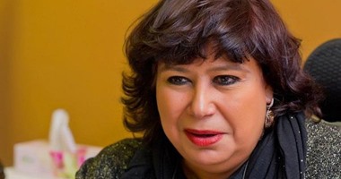 بدء احتفالية المركز القومى للمسرح بالسلام الوطنى بحضور وزيرة الثقافة إيناس عبد الدايم