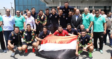 شباب اليد يصلون مطار القاهرة بعد إنجاز مونديال البرازيل
