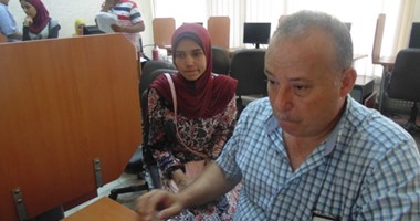 بالصور.. تواصل توافد الطلاب على معامل جامعة الإسكندرية لملء الرغبات