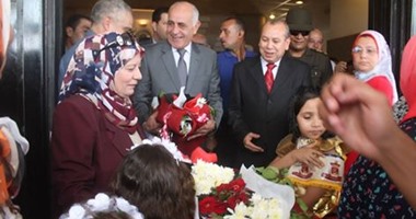 محافظ دمياط يقود مسيرة شعبية حاشدة احتفالا بافتتاح قناة السويس
