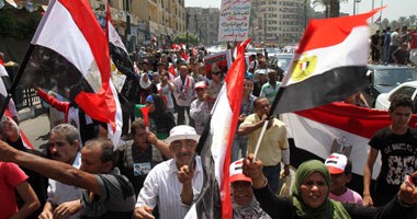 رئيس حى حدائق القبة:وزعنا الأعلام وعلقنا "الكهارب" احتفالا بالقناة الجديدة