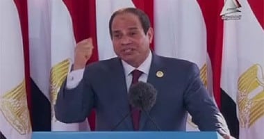 السيسى يخرج عن النص المكتوب ويطلب التحدث إلى الشعب "من القلب إلى القلب"