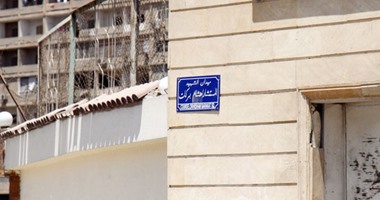 "النقل العام" تبدأ استبدال اسم "هشام بركات" بـ"رابعة" فى لافتات الأتوبيسات