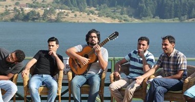 بالصور.. الإخوان يحيون ذكرى رابعة بأنغام الجيتار على شواطئ ماليزيا.. والغضب ينتاب شباب الجماعة بسبب رفاهية الفعالية.. ويؤكدون: "واخدين رابعة سبوبة.. ولو حسن البنا عايش كان زمانه فجر نفسه فيكوا"