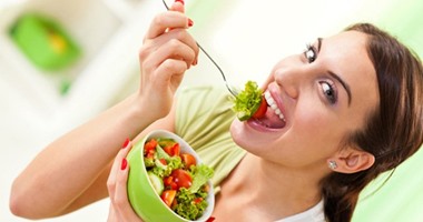 علامات نقص العناصر الغذائية في الجسم.. كيف تحصل عليها من طعامك؟ 