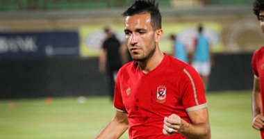 قطار "معلول" مع الأهلى يتوقف قبل الوصول لمحطة أسوان
