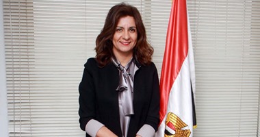 نبيلة مكرم أشيك وزيرة فى الوطن العربى  بمهرجان "عاصمة الموضة العربية"