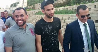 بالصور.. وصول ميدو جابر إلى الأهلى لتوقيع العقود