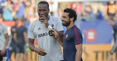 الابتسامة تجمع صلاح ودورجبا فى كندا قبل مواجهة روما ومونتريال