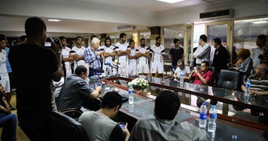 الزمالك يصرف مقدمات عقود الصفقات الجديدة بشيكات