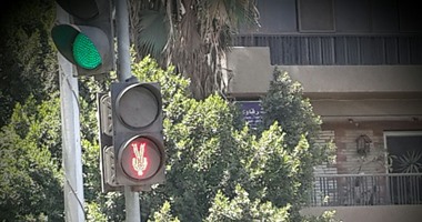 بالصور.. قارئ يرصد خطأ فى تركيب إشارات المرور والكاميرات بمدينة نصر