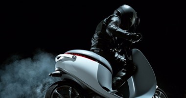 بالصور.. Gogoro  تطلق"إسكوتر ذكى" جديدا صديقا للبيئة فى برلين 