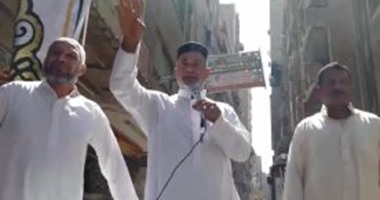 بالفيديو .. جلسة صلح تنهى خصومة ثأرية بين عائلتين بـ" أرض اللواء "