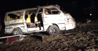 صحافة مواطن:وفاة شخص وإصابة آخرين فى انقلاب ميكروباص بطريق العين السخنة